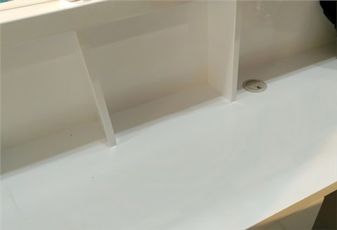 汽车用品展柜-帕博汽车服务会所