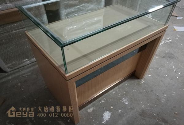南京中科芯-玻璃珠宝展柜