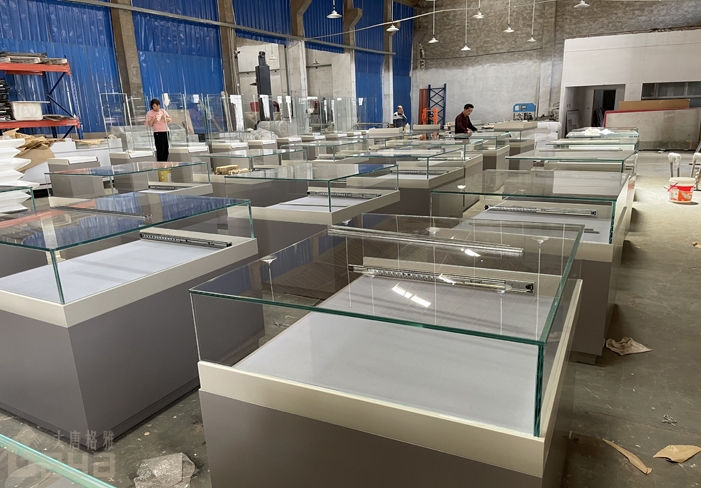 珠宝展柜不同材料间有什么差异？